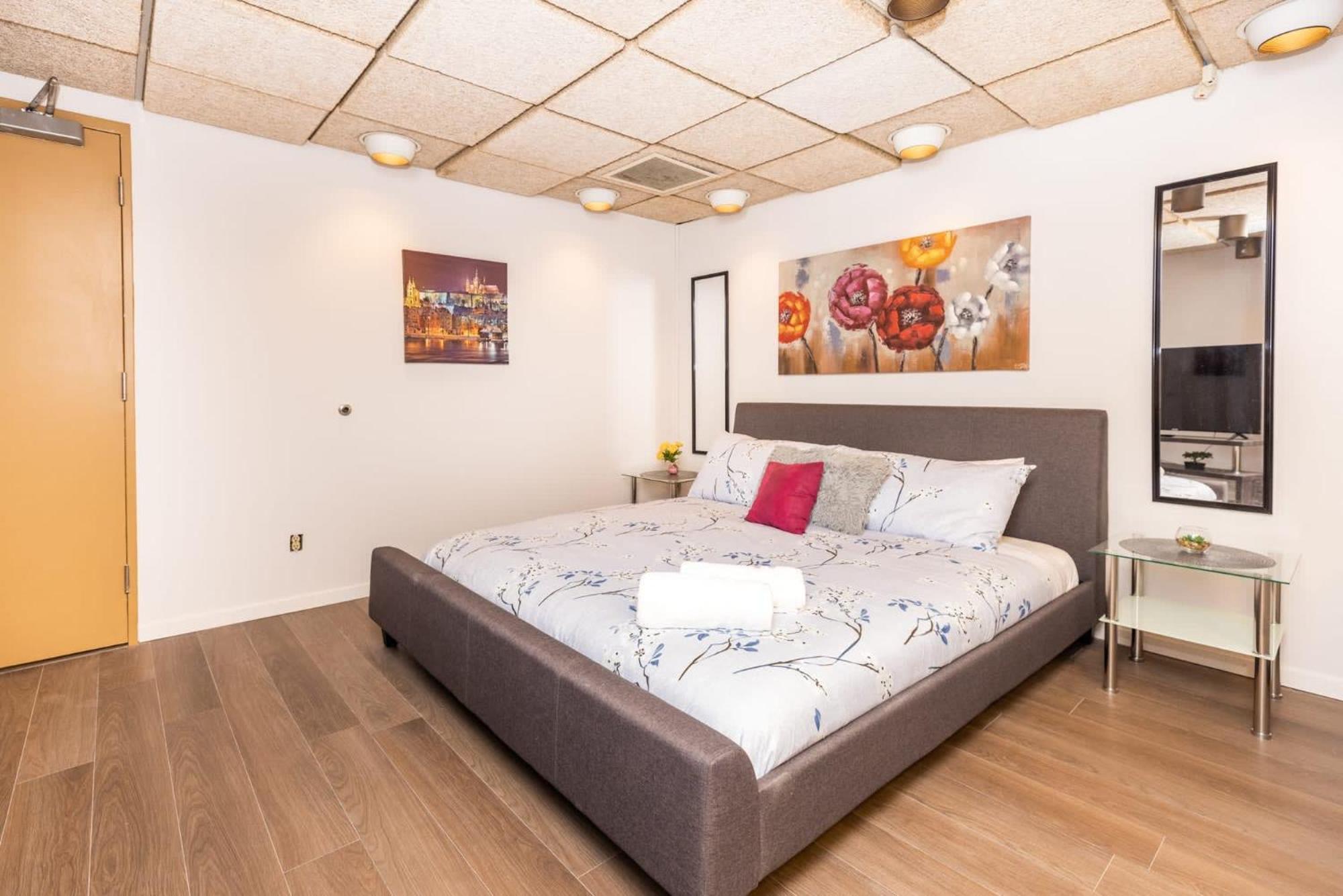 Studio 1br With King Bed - Near Chinatown *